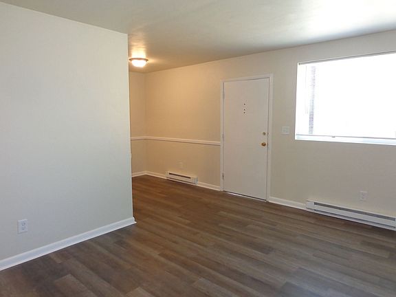 5th image of 5537 Iowa Ave APT A