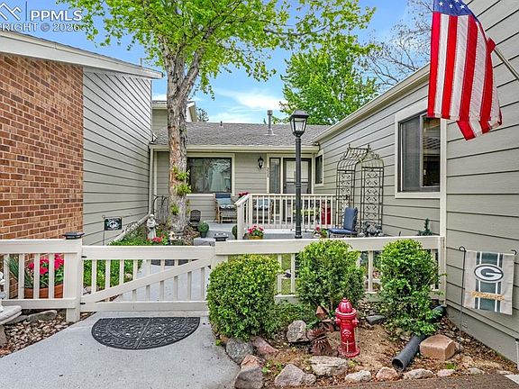 2nd image of 3505 Clubheights Dr