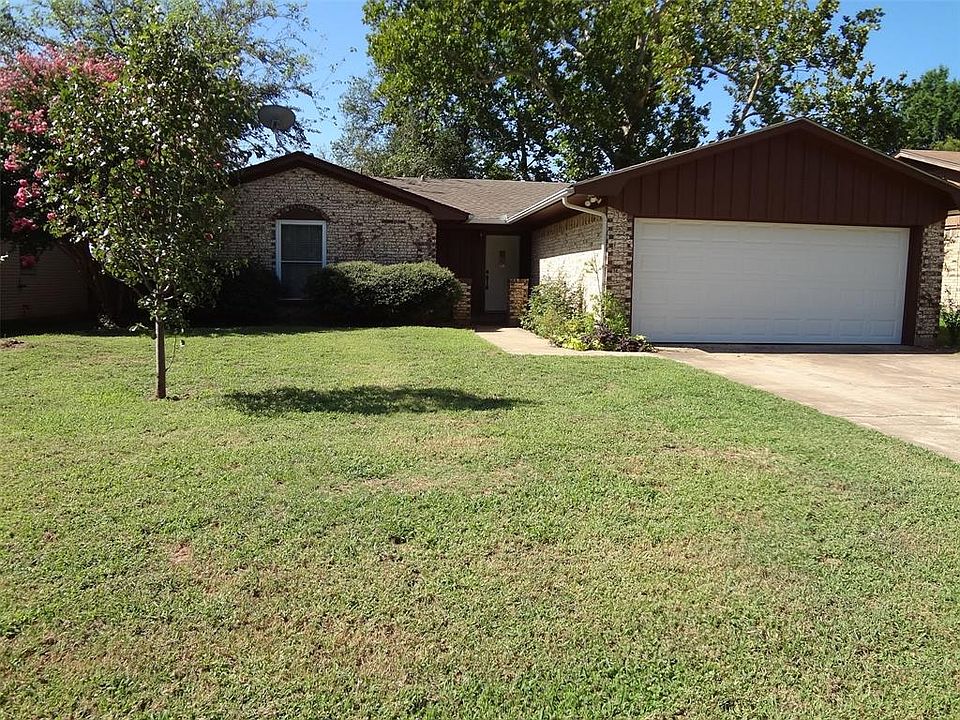 1st image of 2702 Shawn Dr