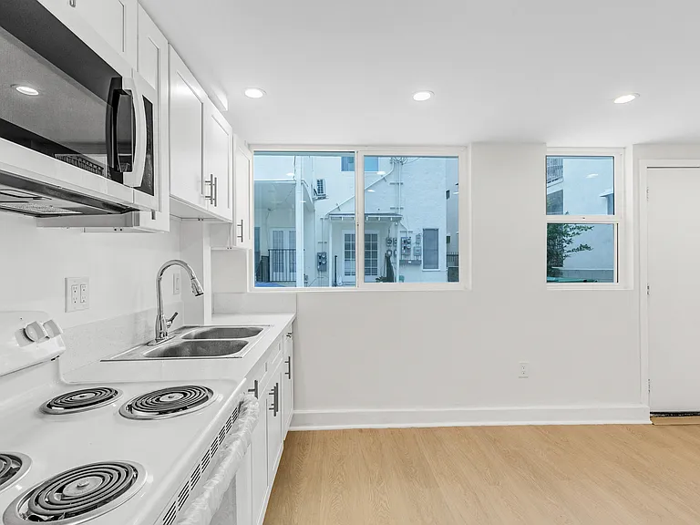 1144 S Wooster St #2 — Photo 4
