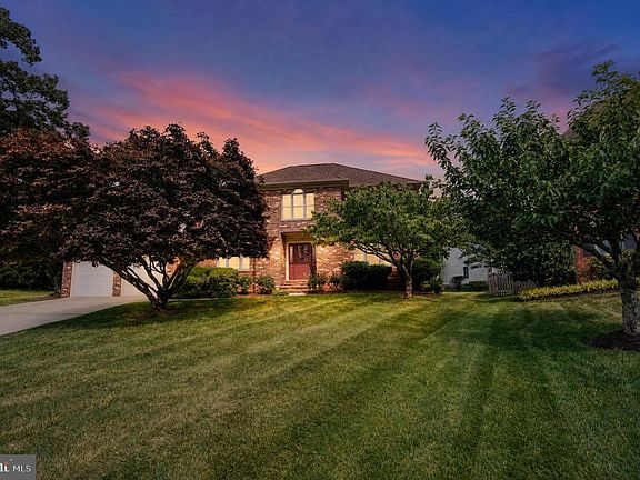 4th image of 1303 Persimmontree Ct