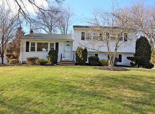 92 Mildred Ter, Clark, NJ 07066