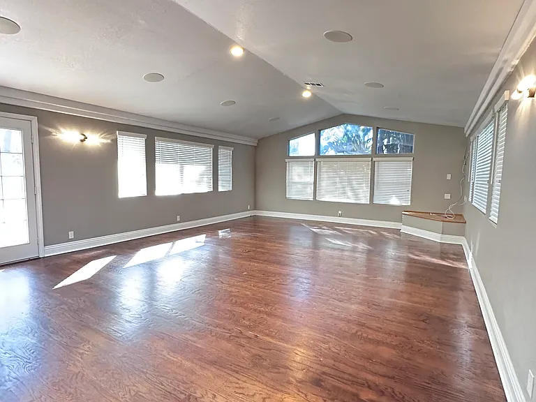 2123 Deland Ct — Photo 16