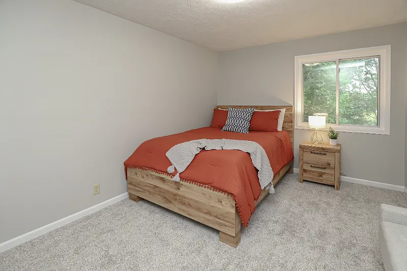 2 bed, 1.5 bath, 1650 sqft, $1,750 — Photo 2