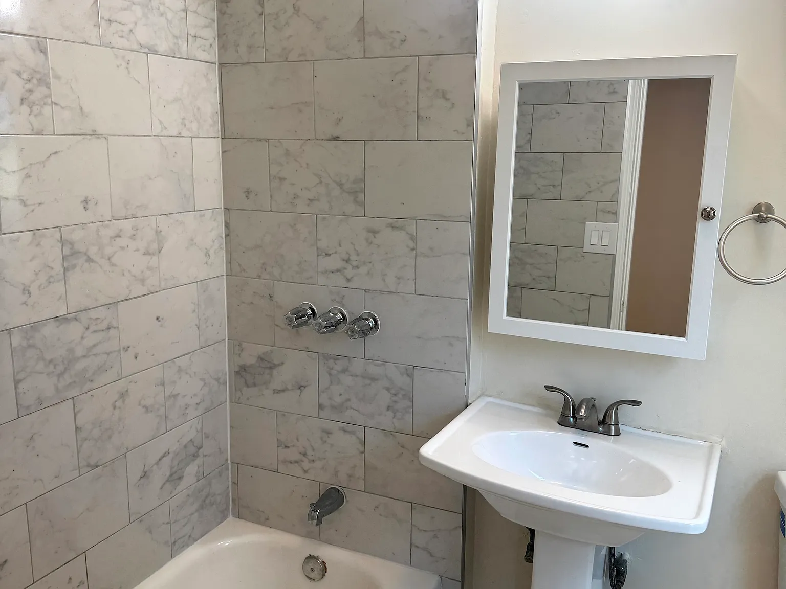 1 bed, 650 sqft, $1,995 — Photo 4