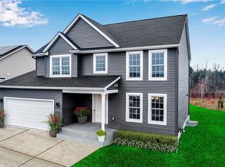 5580 Cooper Rdg, Hamburg, NY 14075