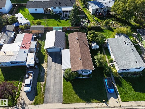 2nd image of 5324 46b St