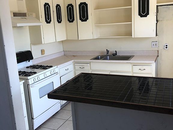 2nd image of 709 W Calle Castile