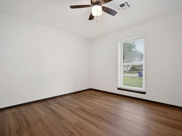 742 W Juniper Dr — Photo 11