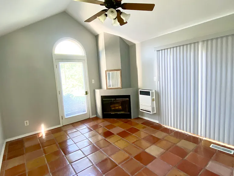 9315 Ellen Dr — Photo 8