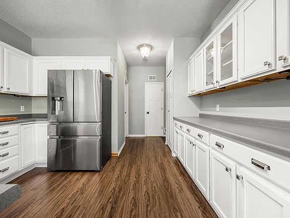4th image of 6742 Pine Crest Trl S