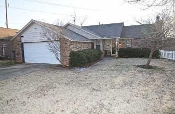 1st image of 1413 Huntington Dr