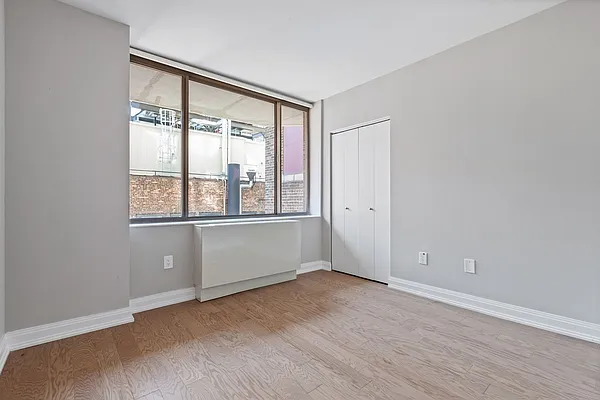 Rented by Greystar | media 33