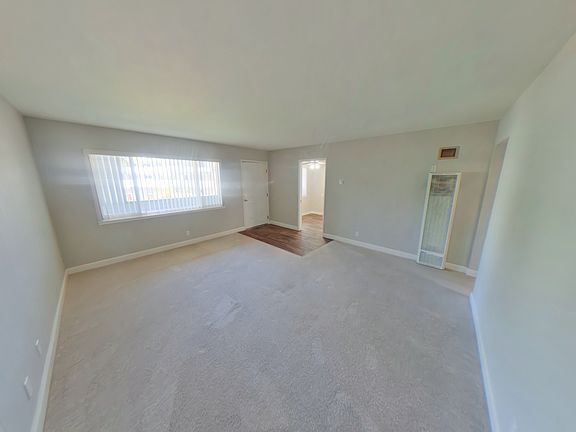 3rd image of 19 Coleman Pl APT 28