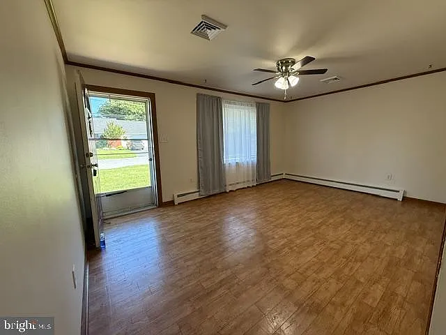 818 Walnut St — Photo 2