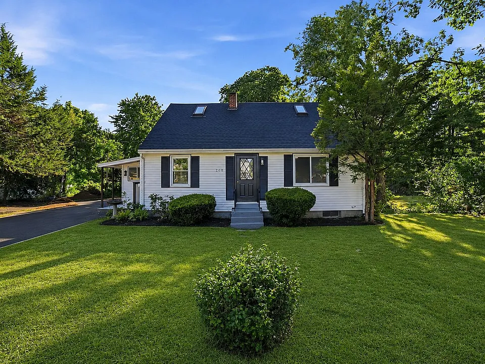 200 N Quinsigamond Ave