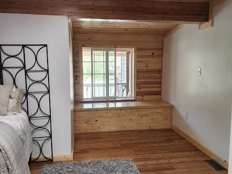 210 E Mountain Ave — Photo 14