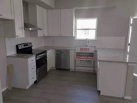 3621 Bright St — Photo 2
