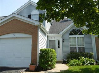 1833 Princeton Ct, Gurnee, IL 60031