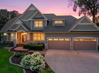 15413 Robinwood Dr, Minnetonka, MN 55345