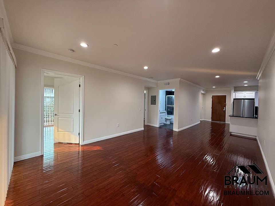 1st image of 332 S Virgil Ave APT 501