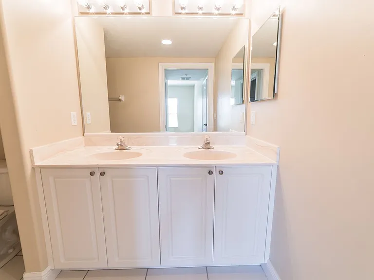 4175 Castilla Cir #203 — Photo 11