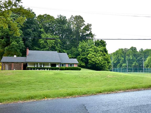 3rd image of 100 Quapaw
