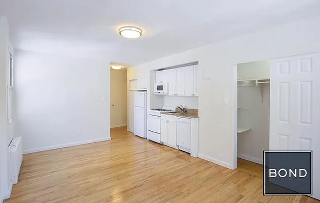 Rented by Bond New York | media 16