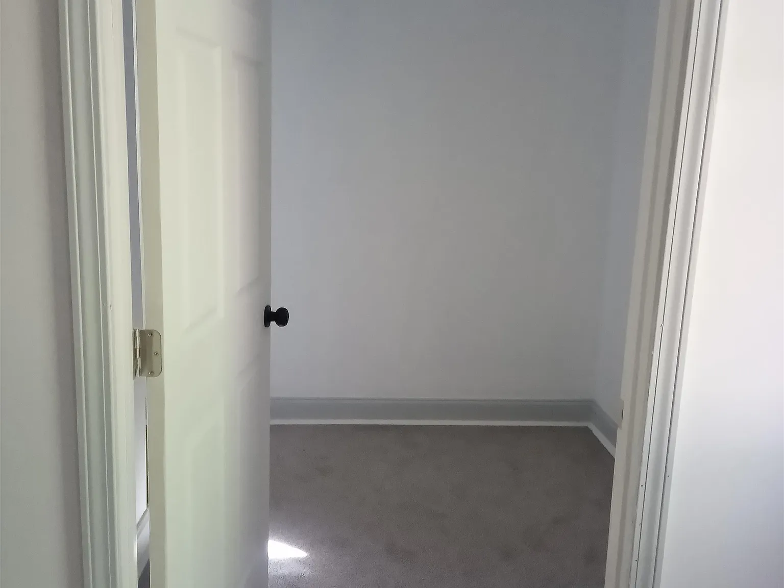 3 bed, 2.0 bath, 2017 sqft, $1,700 — Photo 3