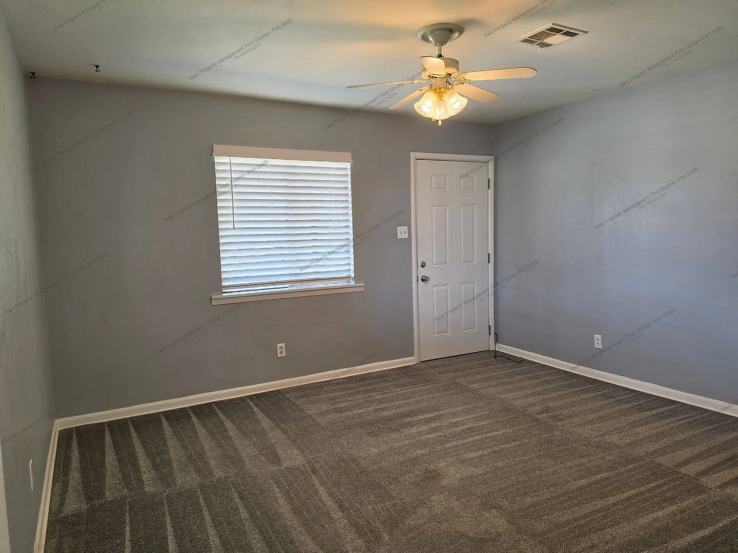 2 bed, 1.0 bath, 720 sqft, $1,000 — Photo 4