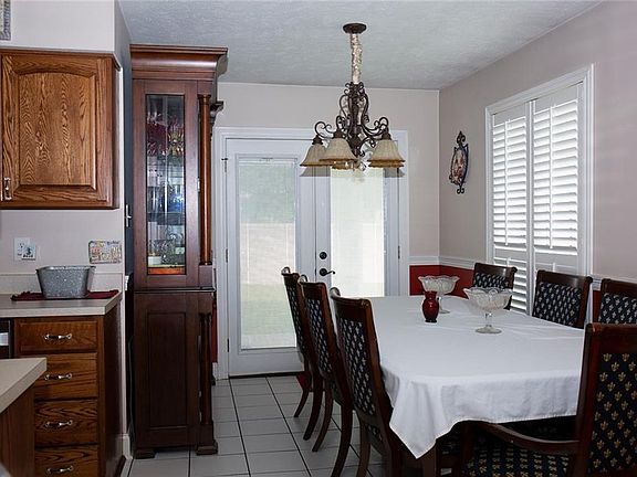 5th image of 1301 Sigur Ave