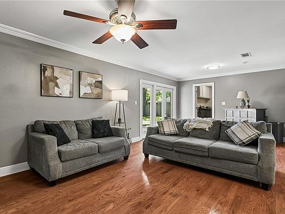 4th image of 3638 Peach Tree St