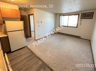 307 11th Ave NW #112, Aberdeen, SD 57401