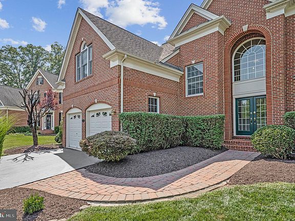 3rd image of 5834 Seven Pines Ct