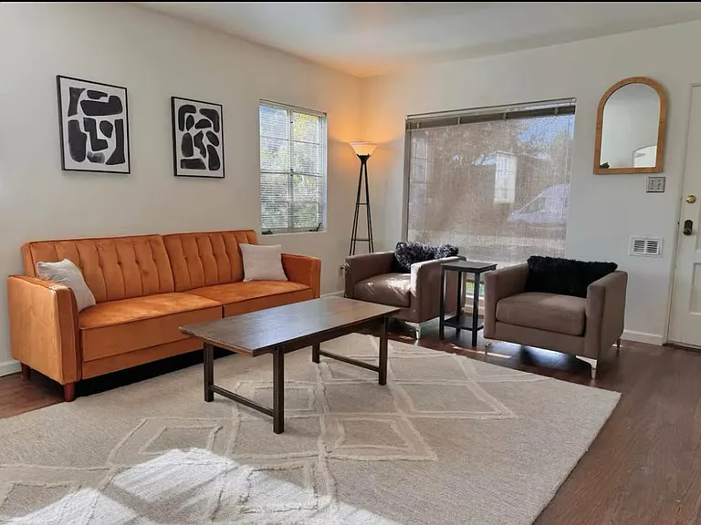 1350 N Echo Ave — Photo 7