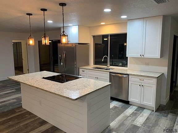 2nd image of 12 Fleetwood Dr