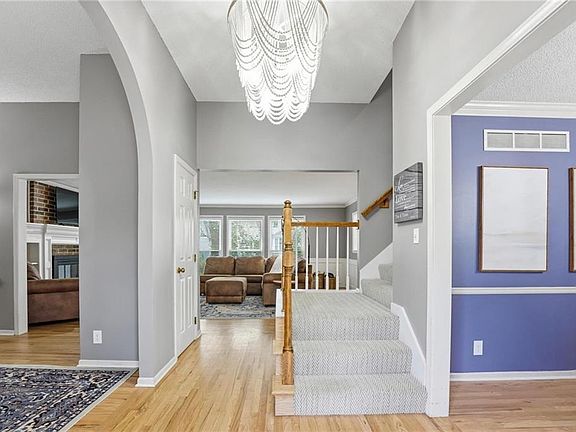 4th image of 12402 Mastin St
