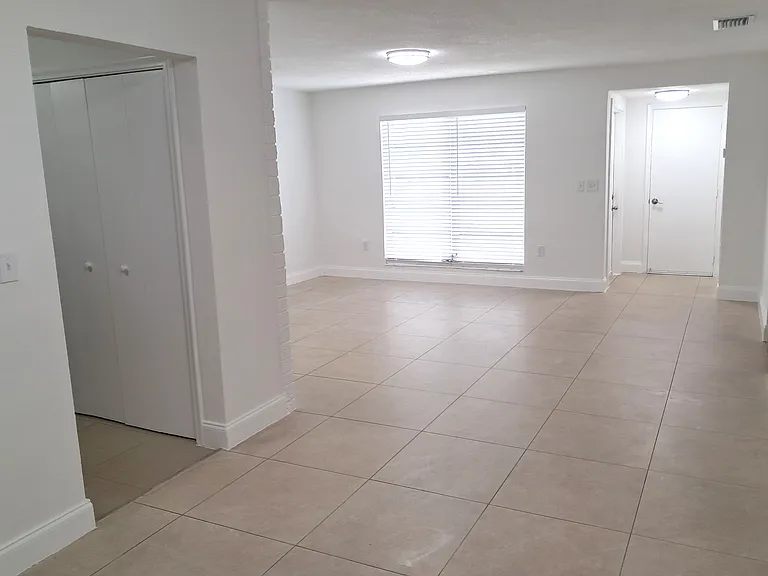 8361 NW 28th Pl — Photo 24