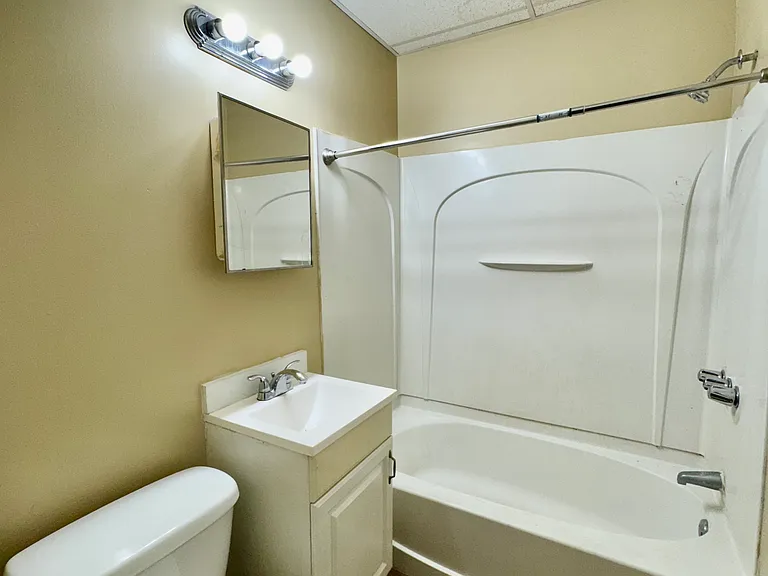 1481-1499 Dewey Ave #4 — Photo 9