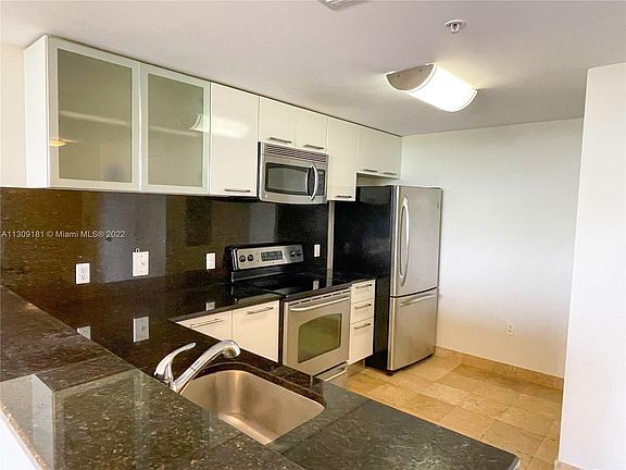2nd image of 3339 Virginia St Ph 29