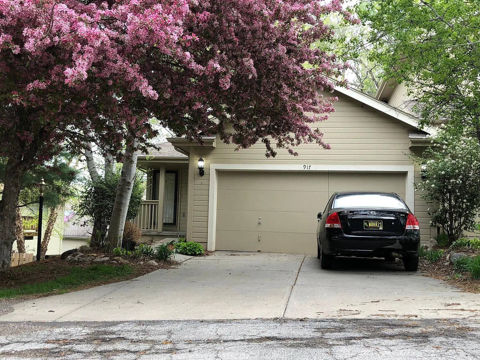 3 bed, 2.5 bath, 1715 sqft, $2,500 — Photo 1
