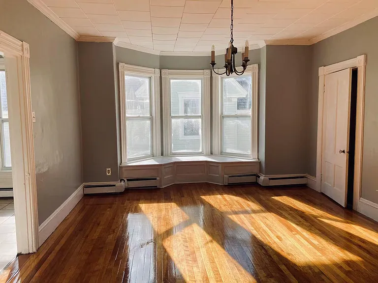 341 Pearl St #2 — Photo 4