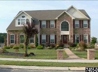790 Clydesdale Dr, York, PA 17402