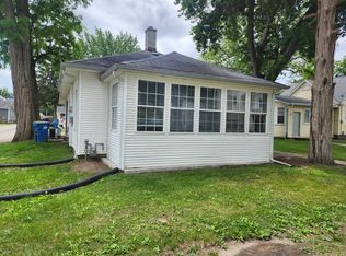 720 3rd Ave, Silvis, IL 61282