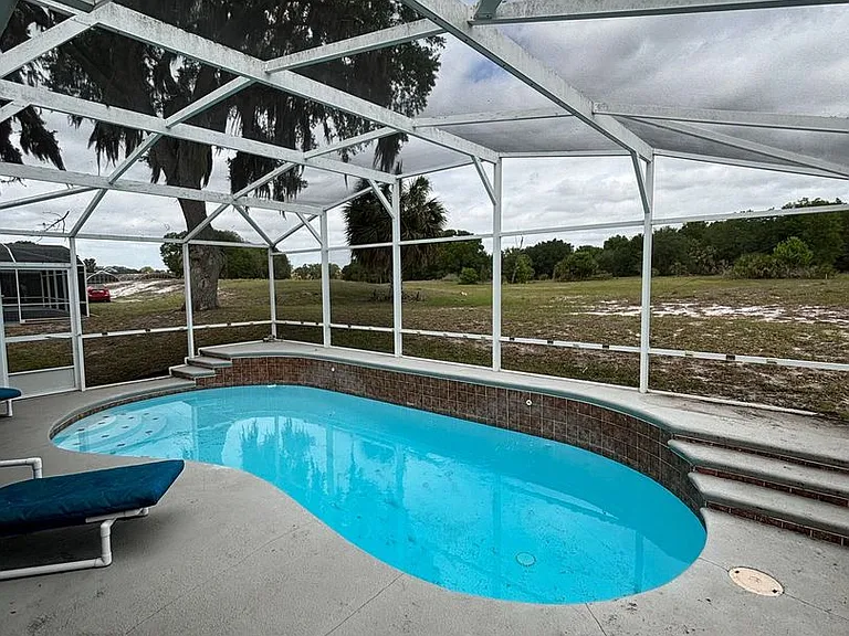 205 Golf Aire Blvd — Photo 24