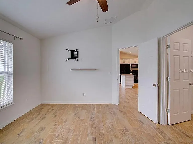 1037 Cass Ave — Photo 16