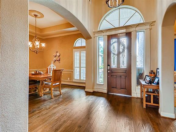 5th image of 3406 Vista Lake Cir