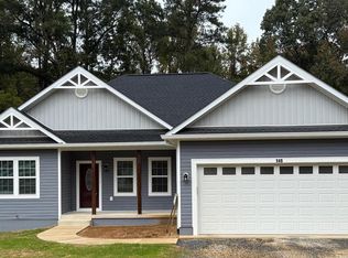 292 Currioman Dr, Montross, VA 22520