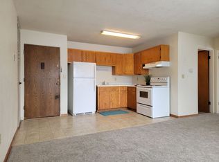 1210 3rd Ave SW #6, Jamestown, ND 58401