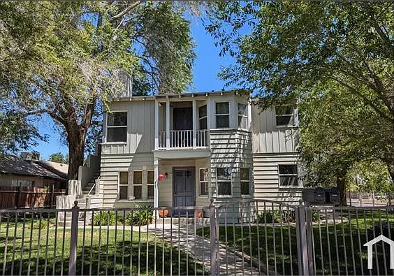 205 W Lancaster Blvd